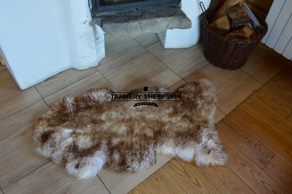 Broken sheepskin broken sheepskin Producent owczych skór dekoracyjnych | Tannery Sheepskin | KalSkór 4