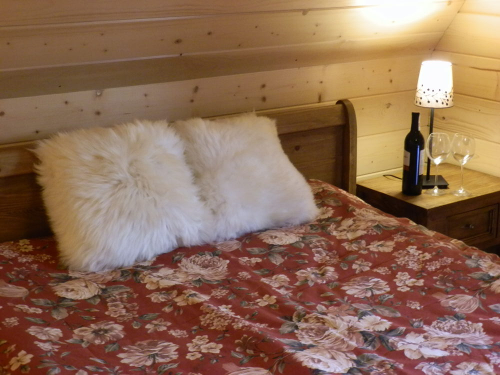 Dubbelzijdig kussen van schapenvacht poduszki Producent owczych skór dekoracyjnych | Tannery Sheepskin | KalSkór 3