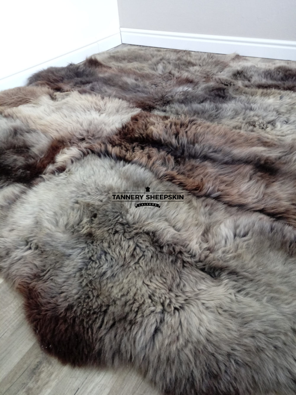 Eight stitched leathers in natural gray color Stitched sheepskins Producent owczych skór dekoracyjnych | Tannery Sheepskin | KalSkór 5