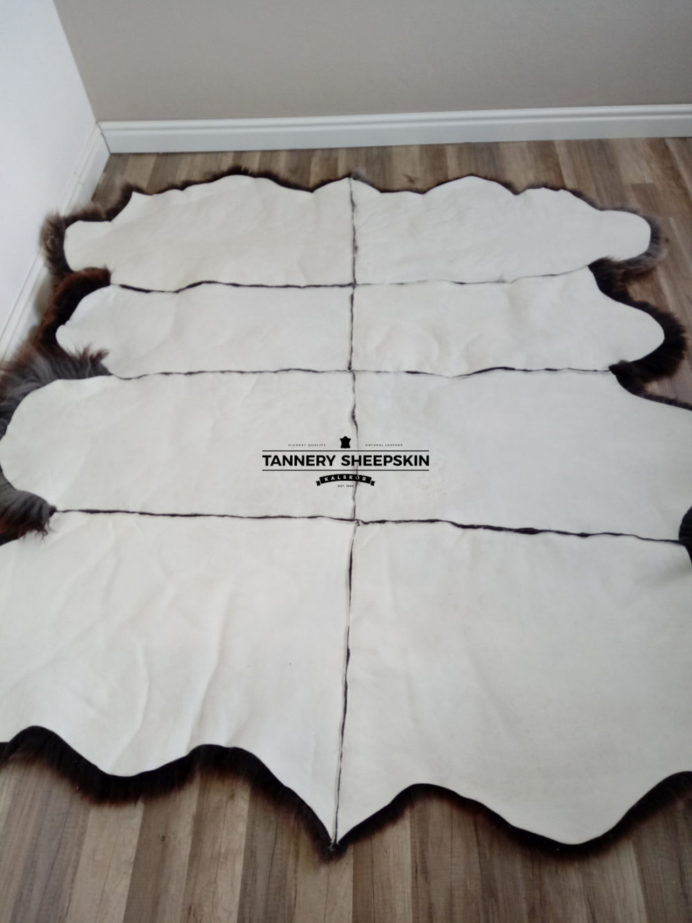Eight stitched leathers in natural gray color Stitched sheepskins Producent owczych skór dekoracyjnych | Tannery Sheepskin | KalSkór 3
