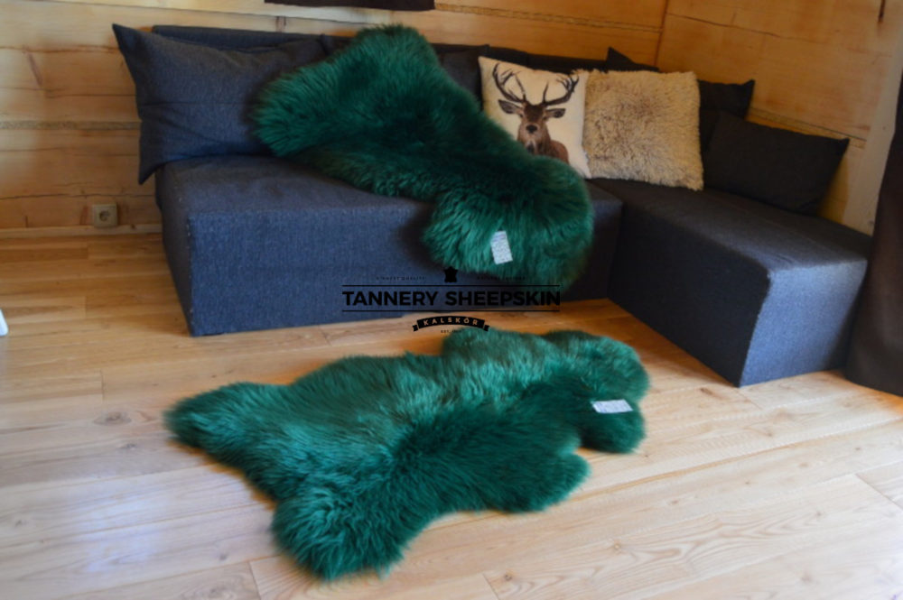 Sheepskin Dyed Dark Green dyed sheepskins Producent owczych skór dekoracyjnych | Tannery Sheepskin | KalSkór 5