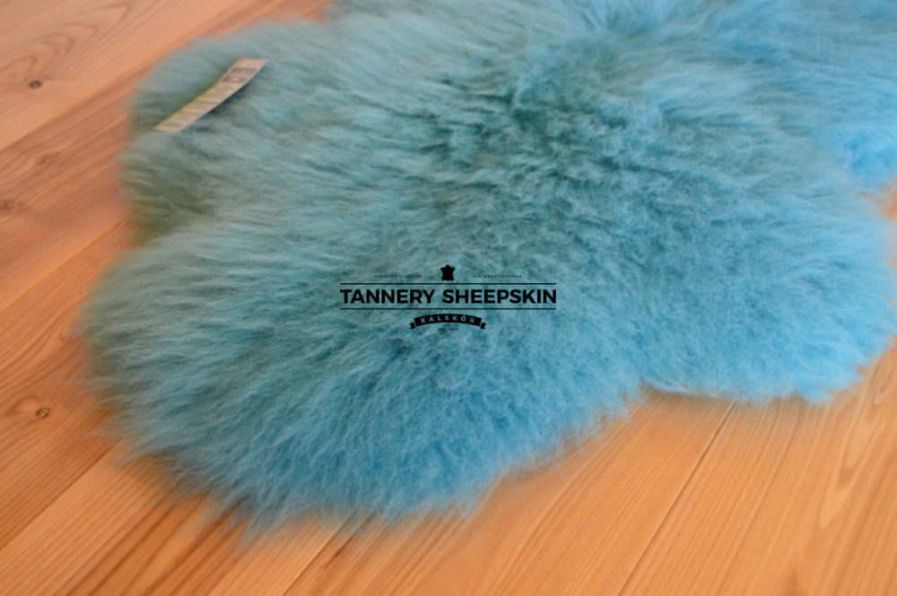 Dyed Sheepskin Turquoise dyed sheepskins Producent owczych skór dekoracyjnych | Tannery Sheepskin | KalSkór 3