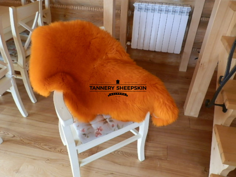 Orange Dyed Sheepskin dyed sheepskins Producent owczych skór dekoracyjnych | Tannery Sheepskin | KalSkór 4