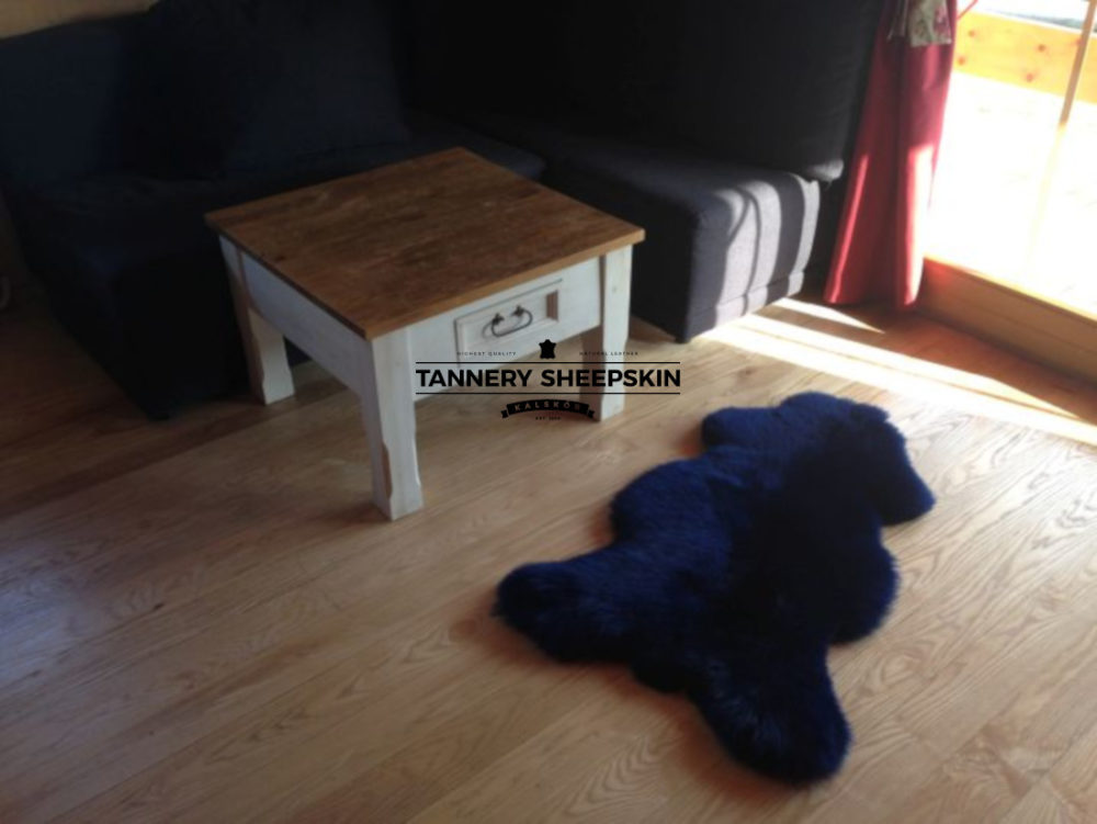 Blue Dyed Sheepskins dyed sheepskins Producent owczych skór dekoracyjnych | Tannery Sheepskin | KalSkór 3