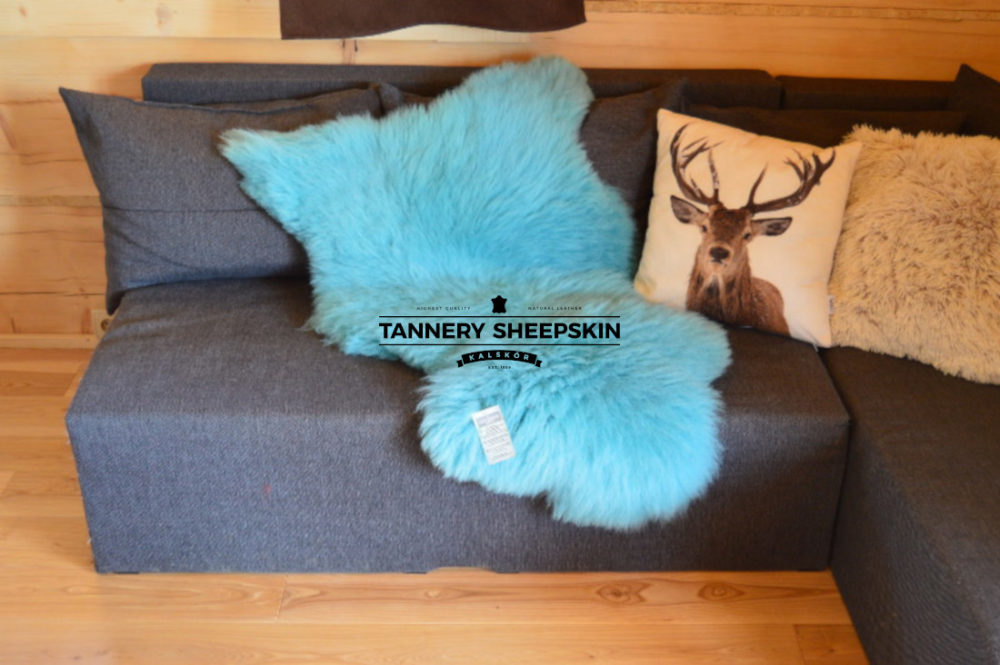 Dyed Sheepskin Turquoise dyed sheepskins Producent owczych skór dekoracyjnych | Tannery Sheepskin | KalSkór 4