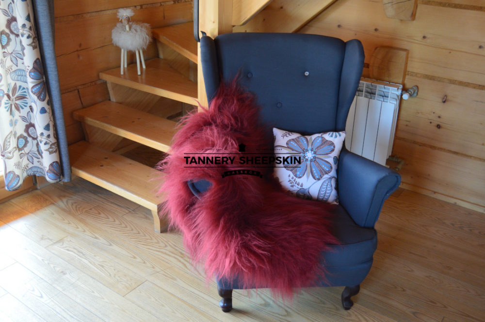 Sheepskin “Island” Claret island dyed Producent owczych skór dekoracyjnych | Tannery Sheepskin | KalSkór 2