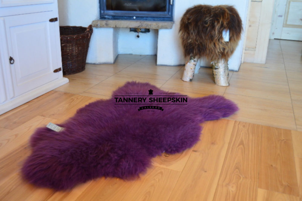Violet dyed sheepskins dyed sheepskins Producent owczych skór dekoracyjnych | Tannery Sheepskin | KalSkór 6