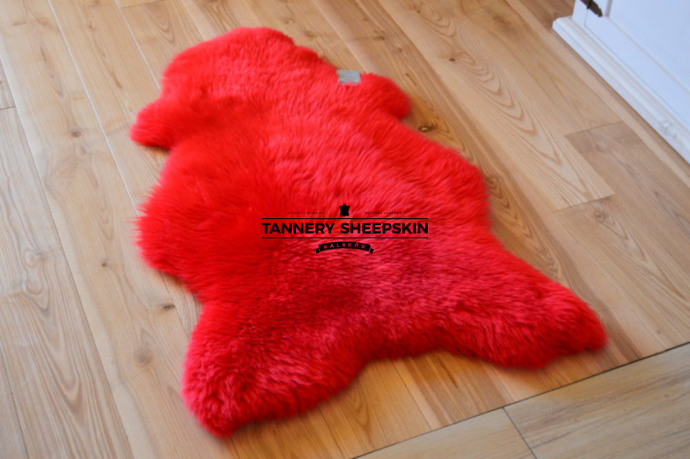Schapenvachten Rood Geverfd Skóry owcze w kolorach farbowanych Producent owczych skór dekoracyjnych | Tannery Sheepskin | KalSkór 2