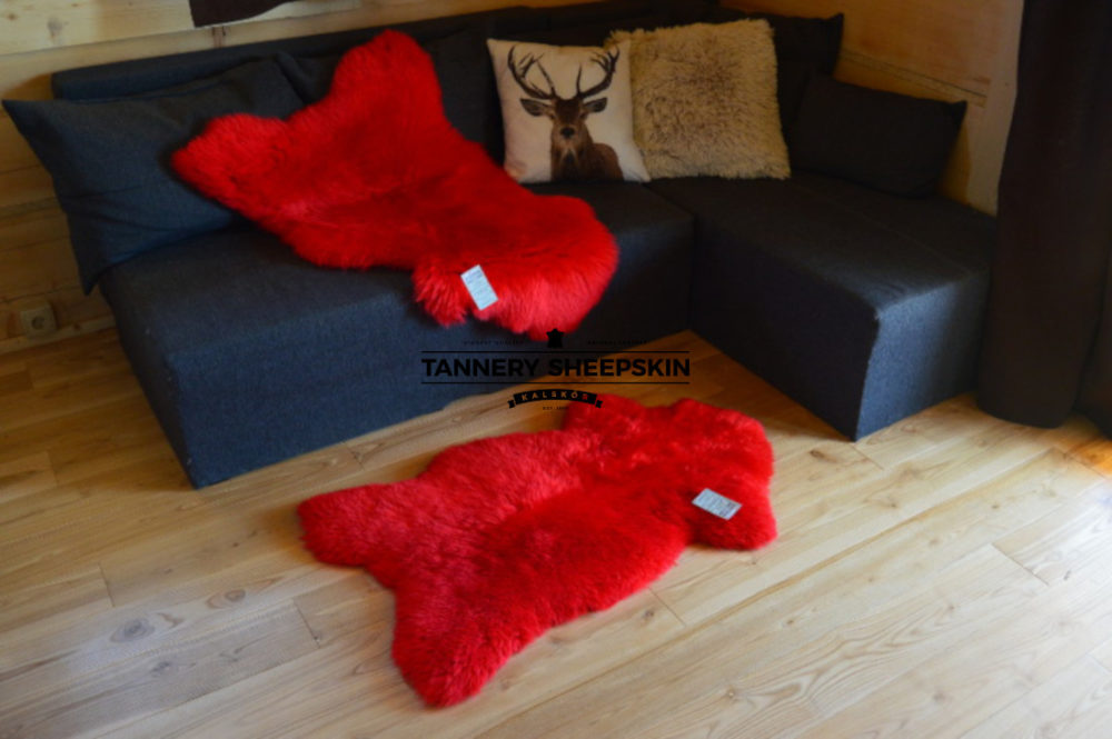 Dyed Red Sheepskins dyed sheepskins Producent owczych skór dekoracyjnych | Tannery Sheepskin | KalSkór 6