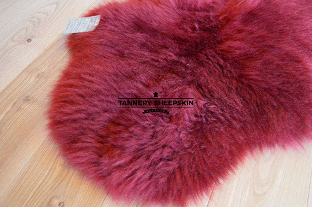 Claret dyed sheepskins dyed sheepskins Producent owczych skór dekoracyjnych | Tannery Sheepskin | KalSkór 3
