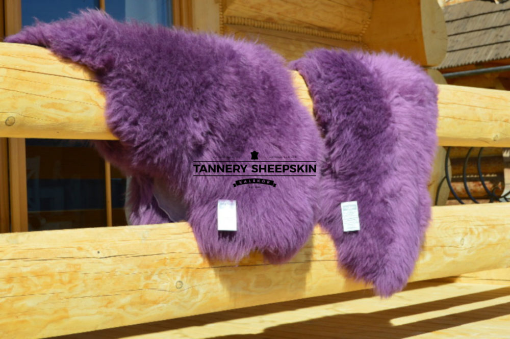 Violet dyed sheepskins dyed sheepskins Producent owczych skór dekoracyjnych | Tannery Sheepskin | KalSkór 3