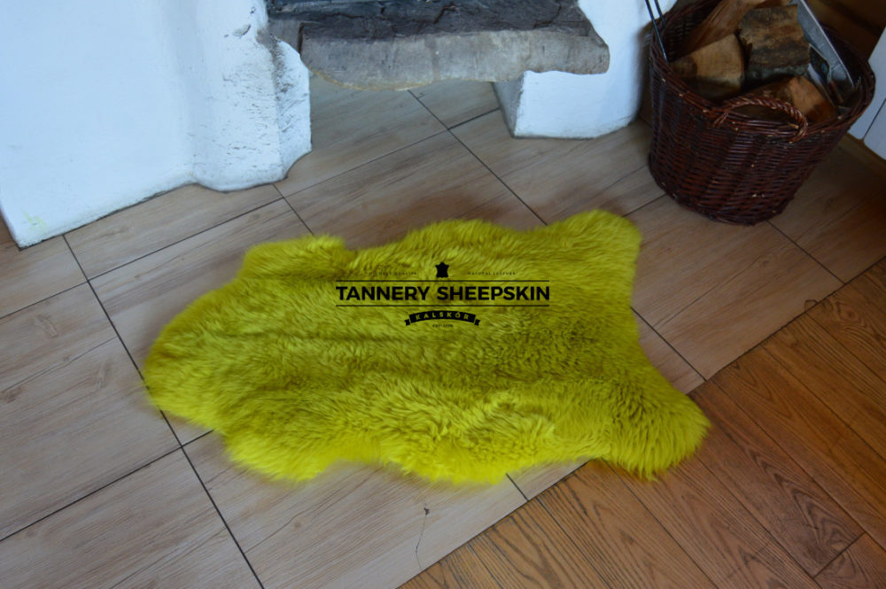 Yellow Dyed Sheepskins dyed sheepskins Producent owczych skór dekoracyjnych | Tannery Sheepskin | KalSkór 3