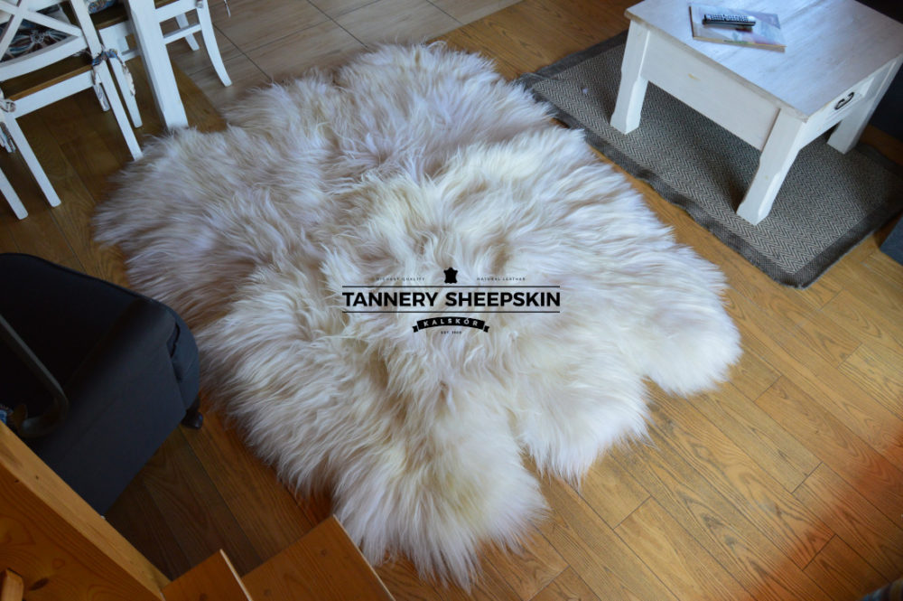Sześć skór zszywanych Island Biały Skóry Owcze Zszywane Producent owczych skór dekoracyjnych | Tannery Sheepskin | KalSkór 4