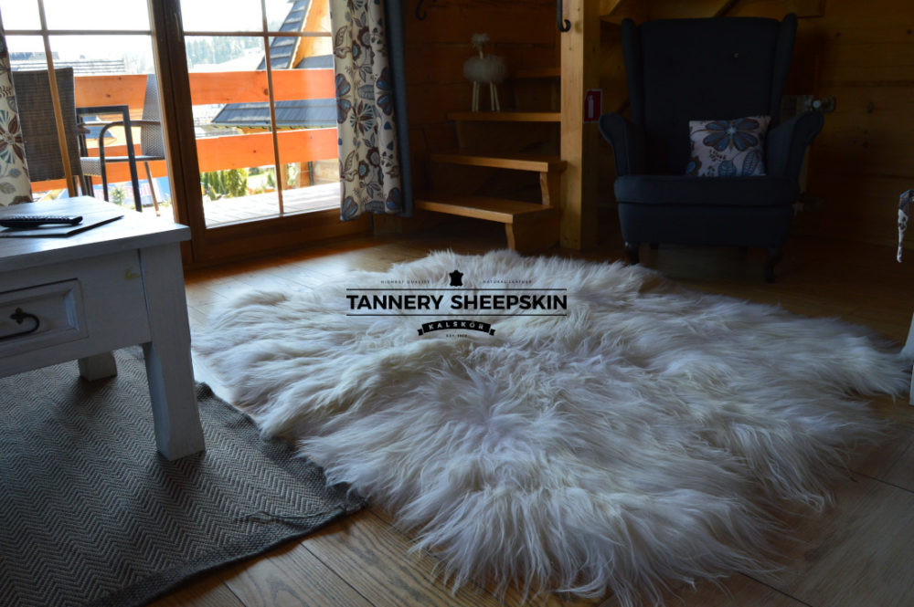 Zes huiden gestikt eiland wit Schapenvachten Gestikt Producent owczych skór dekoracyjnych | Tannery Sheepskin | KalSkór 2