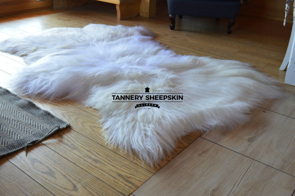 Trzy Skóry Zszywane Island Biały Skóry Owcze Zszywane Producent owczych skór dekoracyjnych | Tannery Sheepskin | KalSkór 3