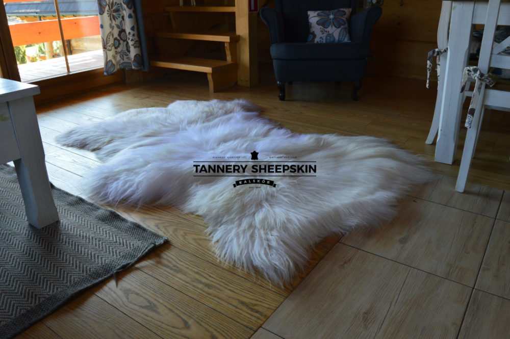 Trzy Skóry Zszywane Island Biały Skóry Owcze Zszywane Producent owczych skór dekoracyjnych | Tannery Sheepskin | KalSkór 4