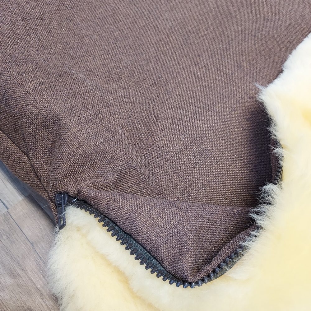 Relugan Natural Sheepskin Sleeping Bag + Pillow Health zones Producent owczych skór dekoracyjnych | Tannery Sheepskin | KalSkór 10
