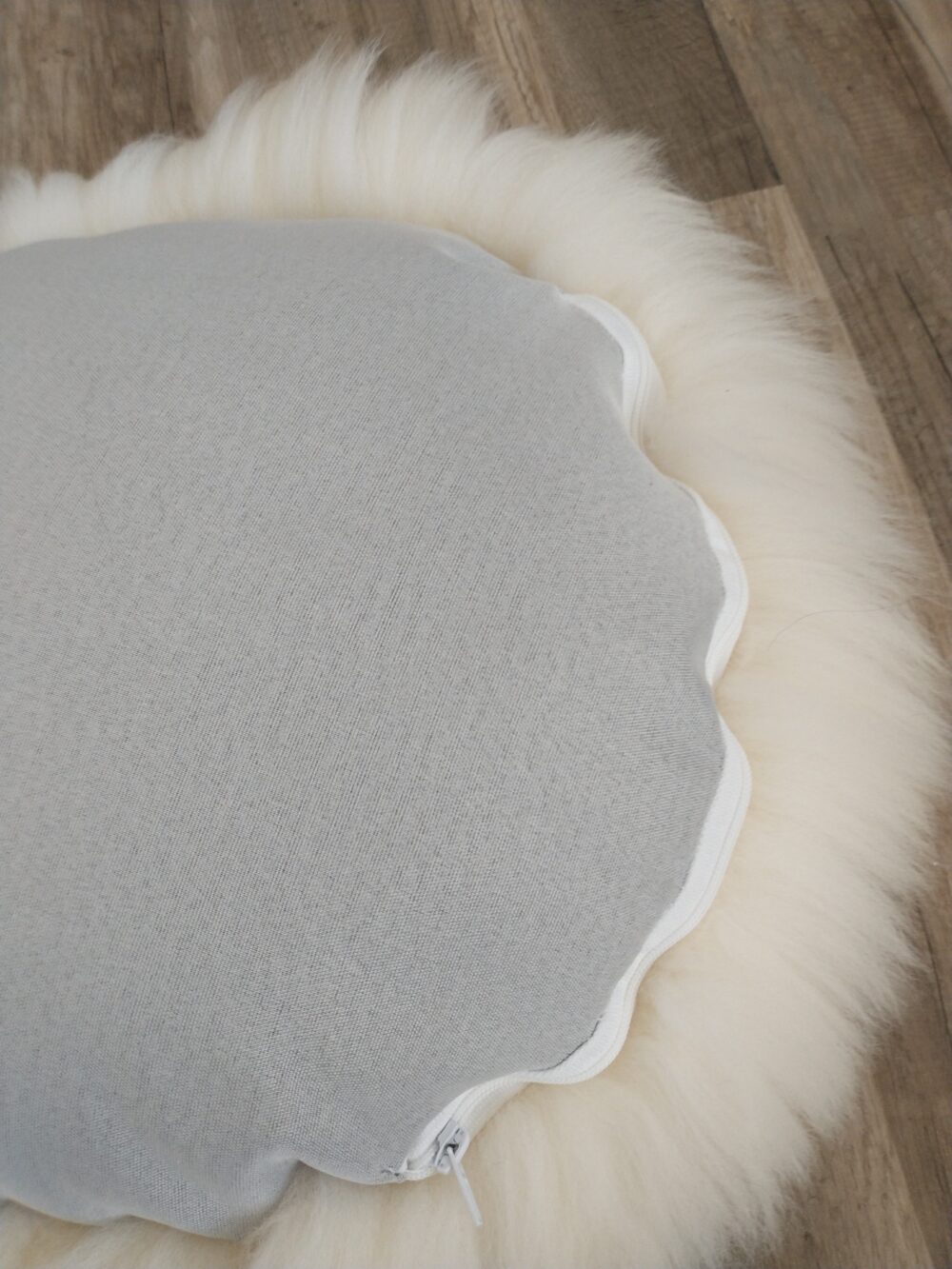 Round Sheepskin Pillow pillows Producent owczych skór dekoracyjnych | Tannery Sheepskin | KalSkór 6
