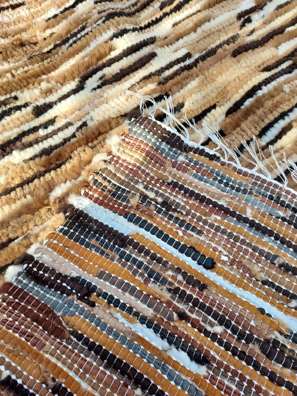 Woven Sheepskin Rug Set Carpets and bedspreads Producent owczych skór dekoracyjnych | Tannery Sheepskin | KalSkór 3