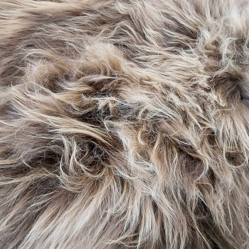 Four Leather Stitched Island Natural Brown Unique Stitched sheepskins Producent owczych skór dekoracyjnych | Tannery Sheepskin | KalSkór 3