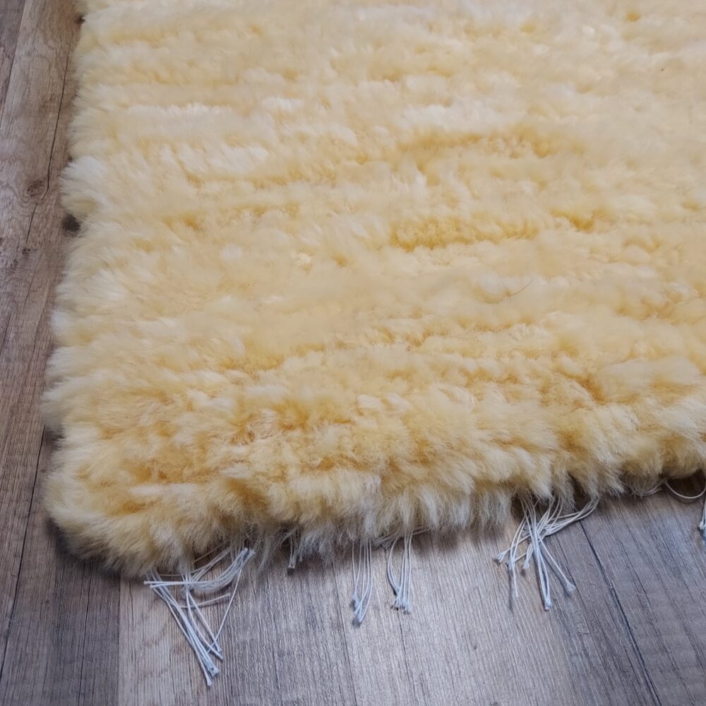 Handmade Woven Sheepskin Relugan Medical Carpets and bedspreads Producent owczych skór dekoracyjnych | Tannery Sheepskin | KalSkór 4