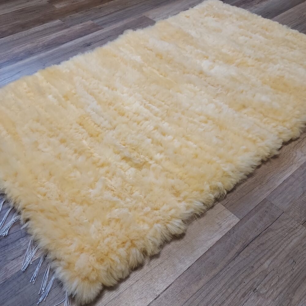 Handmade Woven Sheepskin Relugan Medical Carpets and bedspreads Producent owczych skór dekoracyjnych | Tannery Sheepskin | KalSkór 6