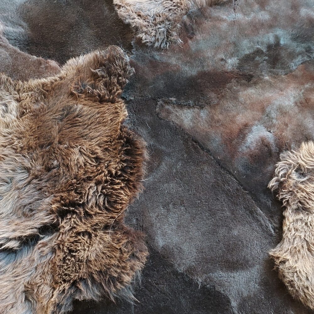 Designer Modern Natural Sheepskin Rug Carpets and bedspreads Producent owczych skór dekoracyjnych | Tannery Sheepskin | KalSkór 11