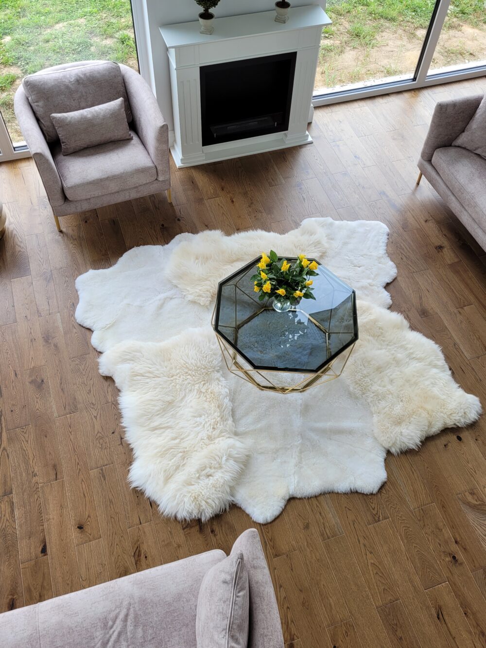 Designer Modern Natural Sheepskin Rug Carpets and bedspreads Producent owczych skór dekoracyjnych | Tannery Sheepskin | KalSkór 9