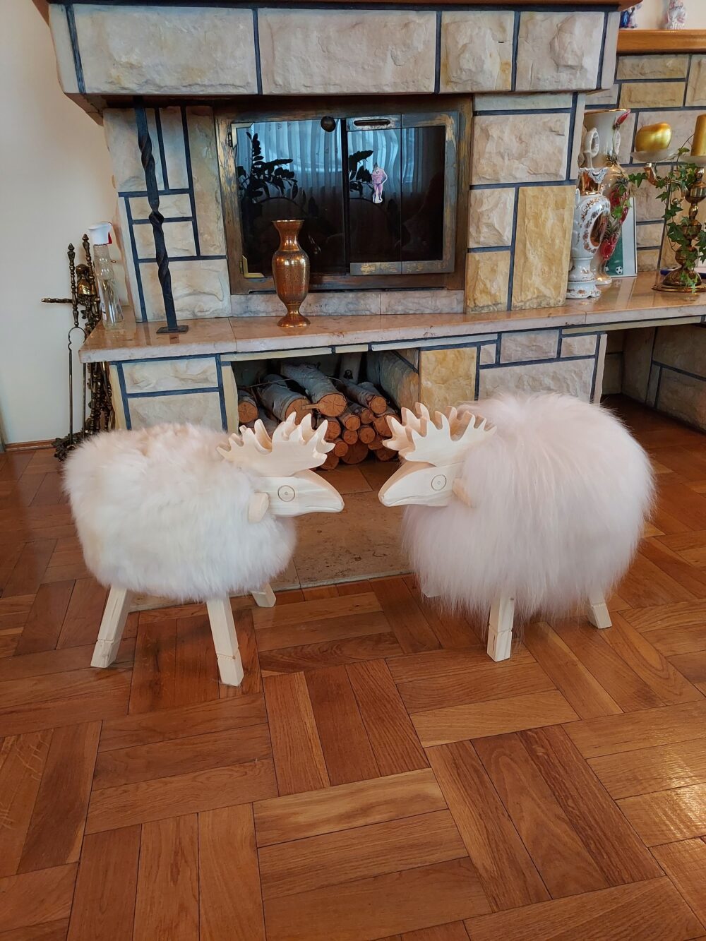 Decorative Reindeer Clad in Natural Sheepskin Decorations Producent owczych skór dekoracyjnych | Tannery Sheepskin | KalSkór 5