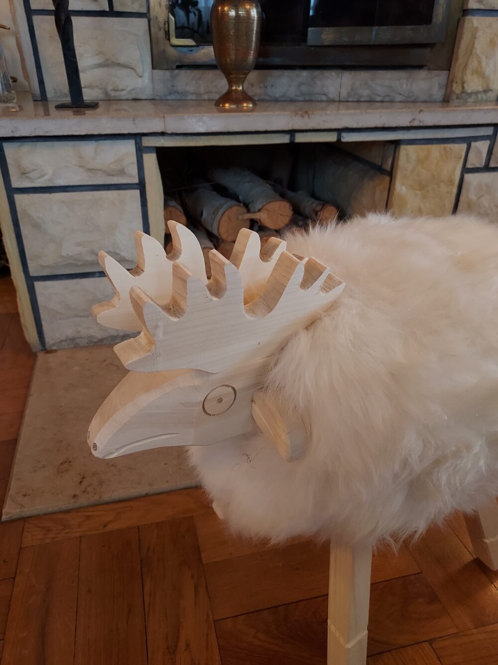 Decorative Reindeer Clad in Natural Sheepskin Decorations Producent owczych skór dekoracyjnych | Tannery Sheepskin | KalSkór 6