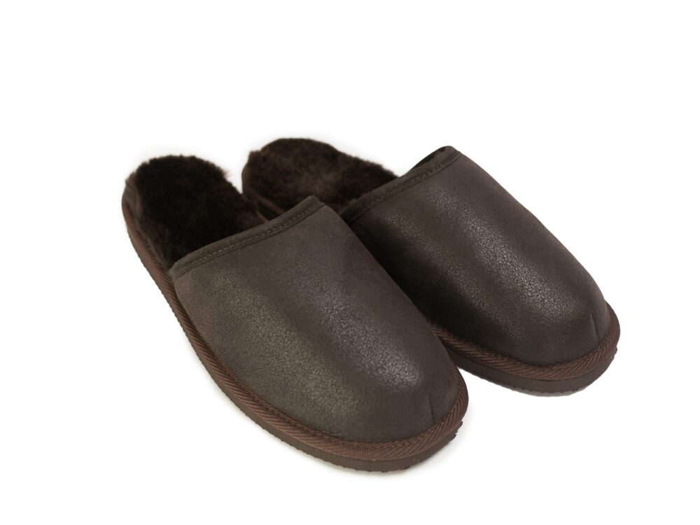 Men’s slippers Caldor Brown Accessories Producent owczych skór dekoracyjnych | Tannery Sheepskin | KalSkór 2