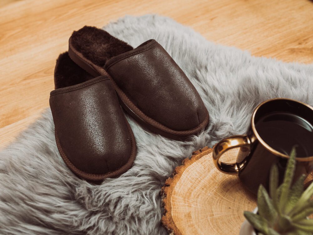 Men’s slippers Caldor Brown Accessories Producent owczych skór dekoracyjnych | Tannery Sheepskin | KalSkór 6