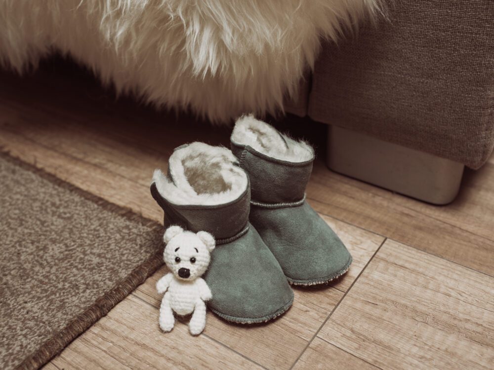 Children’s Slippers Toddler Grey For Children Producent owczych skór dekoracyjnych | Tannery Sheepskin | KalSkór 7