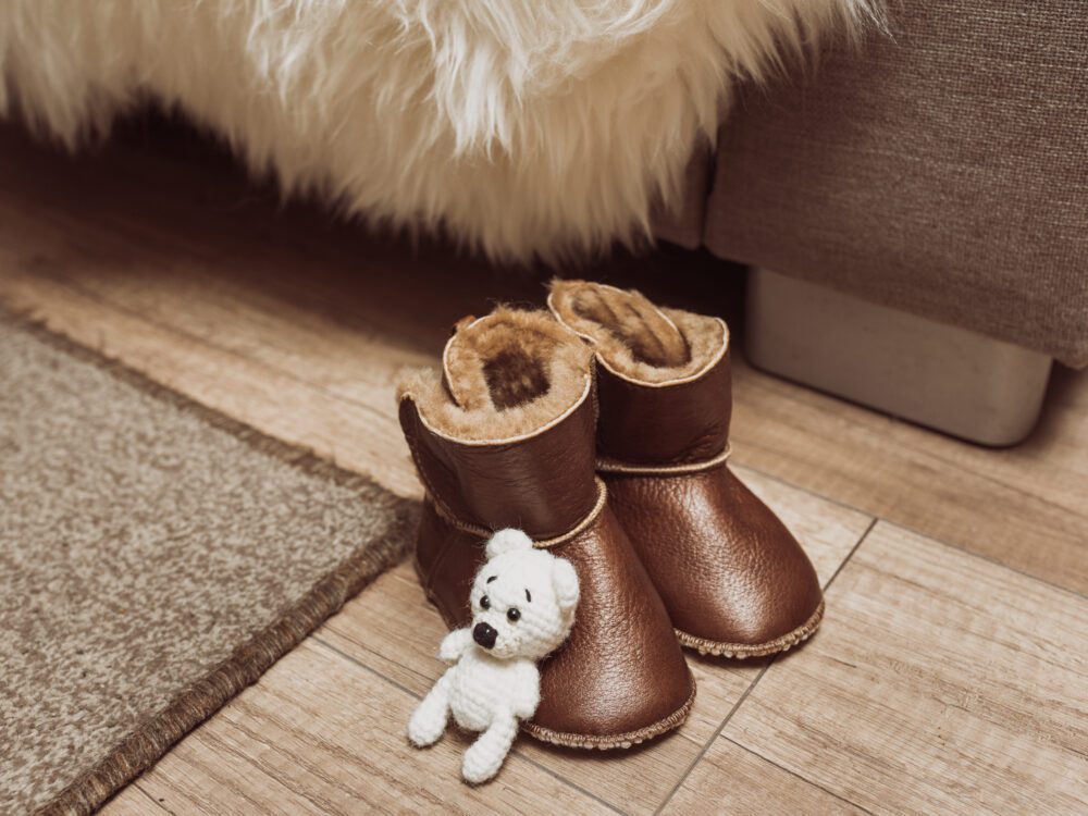 Children’s Slippers Toddler Brown Accessories Producent owczych skór dekoracyjnych | Tannery Sheepskin | KalSkór 7