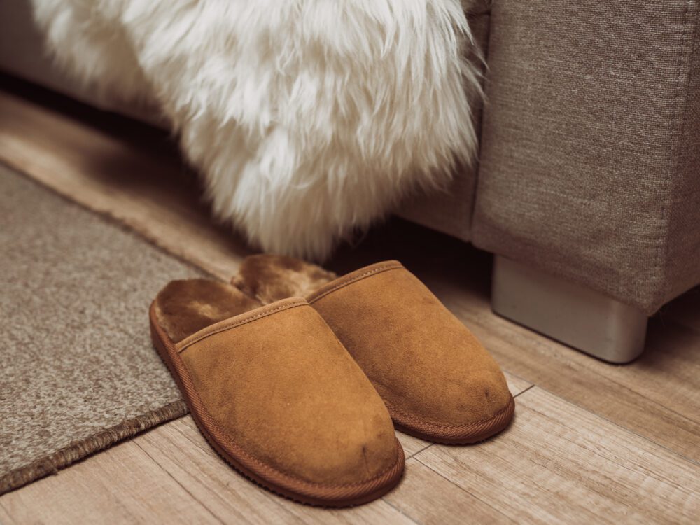 Men’s slippers Caldor Classic Sand Accessories Producent owczych skór dekoracyjnych | Tannery Sheepskin | KalSkór 7
