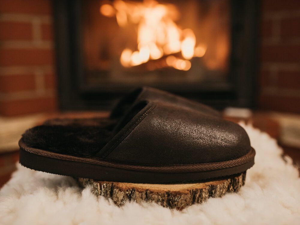 Men’s slippers Caldor Brown Accessories Producent owczych skór dekoracyjnych | Tannery Sheepskin | KalSkór 8
