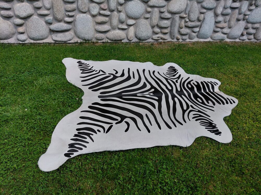 Dekoracyjna Skóra z Zebry Skóra Bydlęca Wzór Zebry Skóry dekoracyjne Producent owczych skór dekoracyjnych | Tannery Sheepskin | KalSkór 6