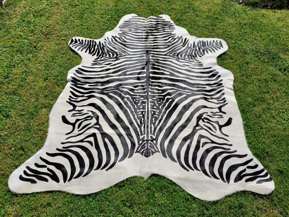 Zebra Leather Natural Zebra Leather Cattle Leather Zebra Pattern Decorative skins Producent owczych skór dekoracyjnych | Tannery Sheepskin | KalSkór 4