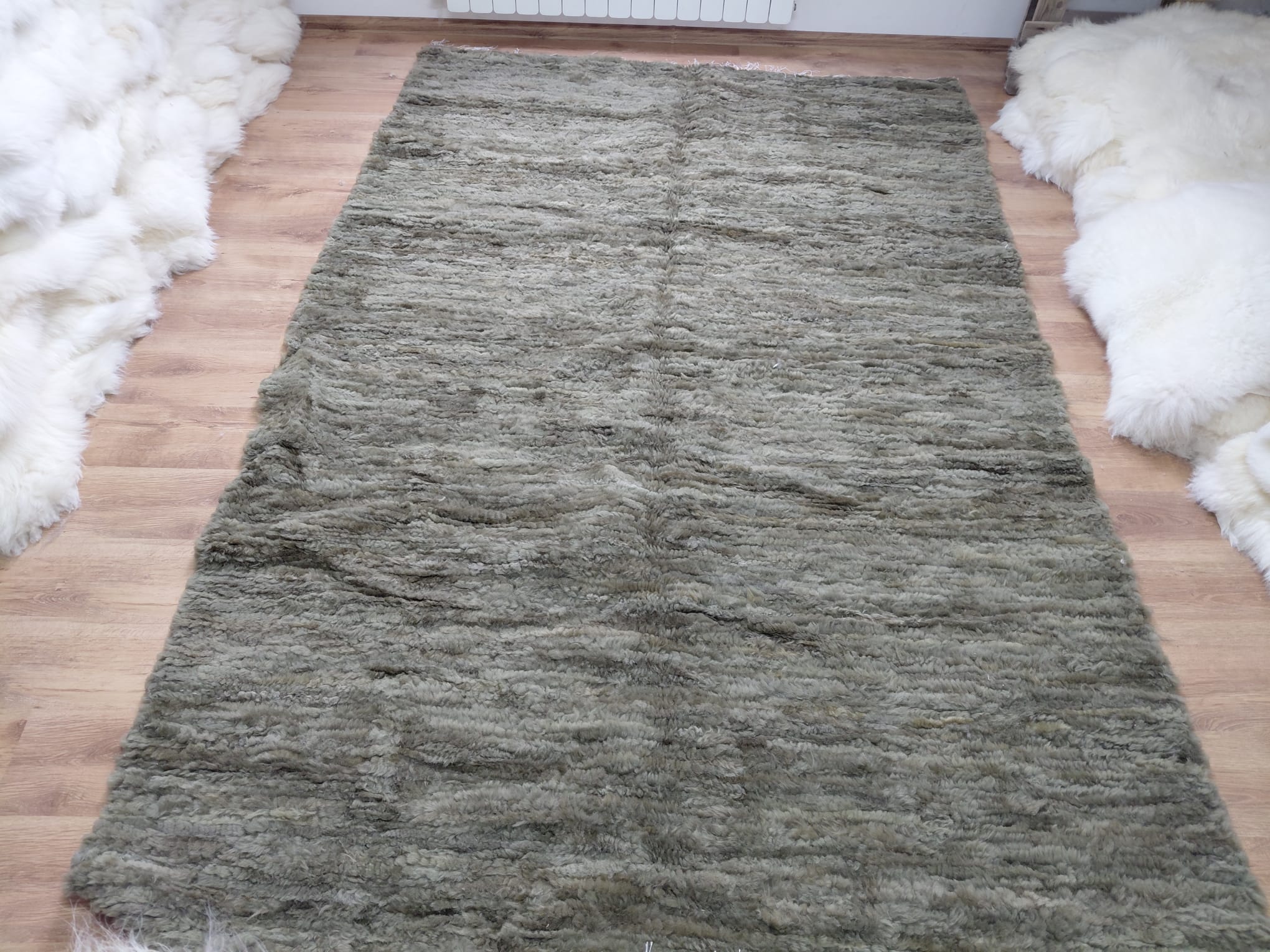 Dywan Tkany ze Skóry Owczej 300×200 Narzuta Dywany i narzuty Producent owczych skór dekoracyjnych | Tannery Sheepskin | KalSkór 2 Dywan Tkany ze Skóry Owczej 300×200 Narzuta Dywany i narzuty Producent owczych skór dekoracyjnych | Tannery Sheepskin | KalSkór 2