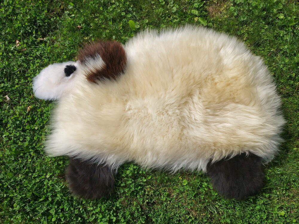 Lamb Natural Sheepskin Rug Accessories Producent owczych skór dekoracyjnych | Tannery Sheepskin | KalSkór 9