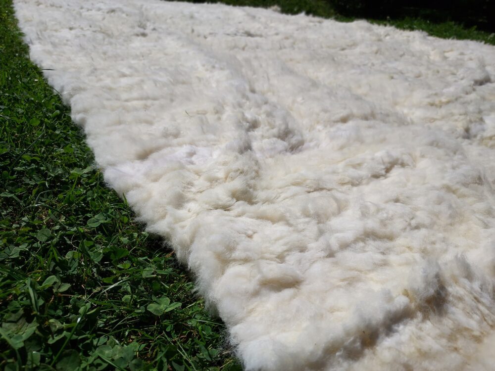 Woven Sheepskin Rug 300×200 White Bedspread Carpets and bedspreads Producent owczych skór dekoracyjnych | Tannery Sheepskin | KalSkór 3