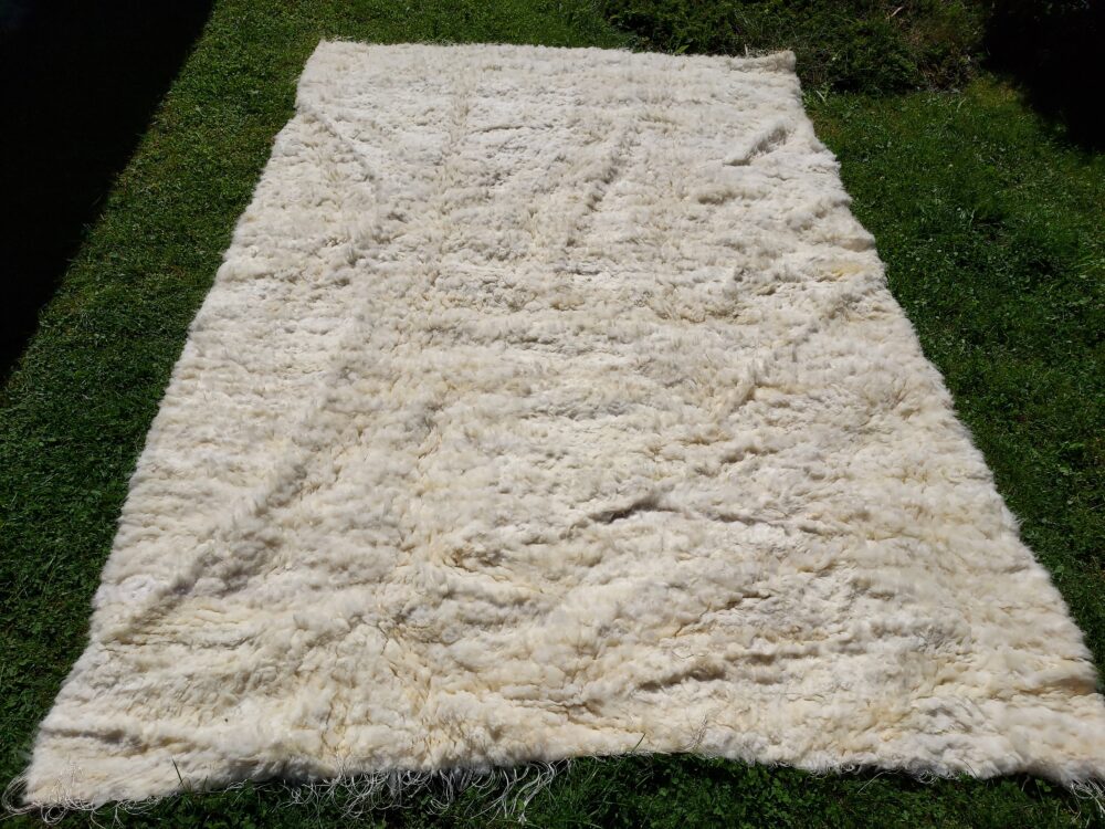 Woven Sheepskin Rug 300×200 White Bedspread Carpets and bedspreads Producent owczych skór dekoracyjnych | Tannery Sheepskin | KalSkór 7