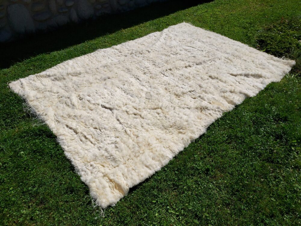 Woven Sheepskin Rug 300×200 White Bedspread Carpets and bedspreads Producent owczych skór dekoracyjnych | Tannery Sheepskin | KalSkór 9